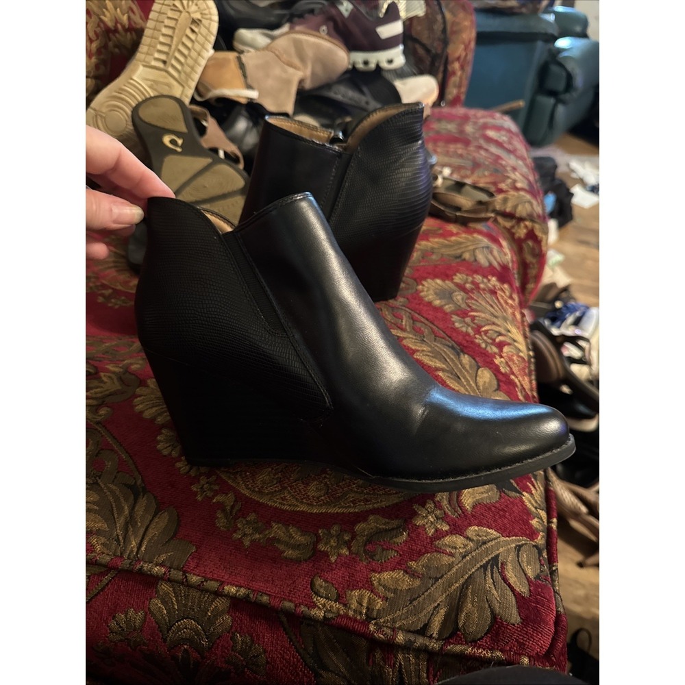 Women's New Direction Wedge Heel Bootie Boots Size 9.5 Black